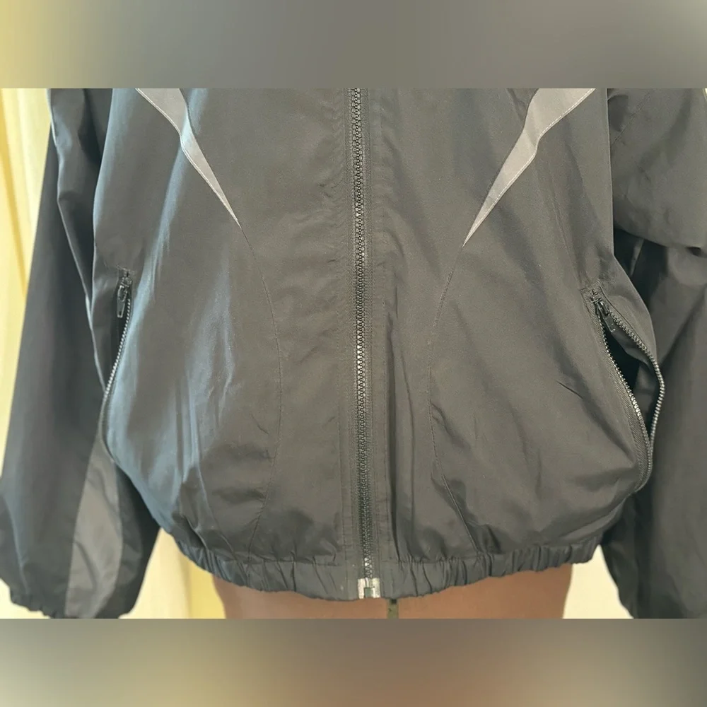 Women’s vintage New Balance windbreaker Jacket - Picture 5 of 16